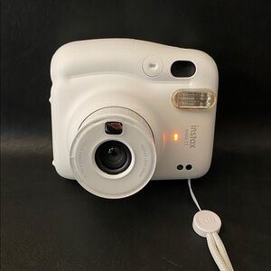 Fujifilm Instax Mini 11 Instant Camera